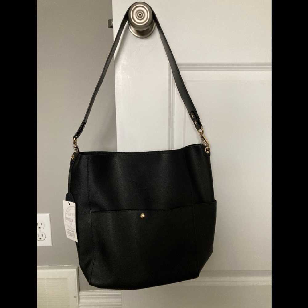 Classic bucket handbag